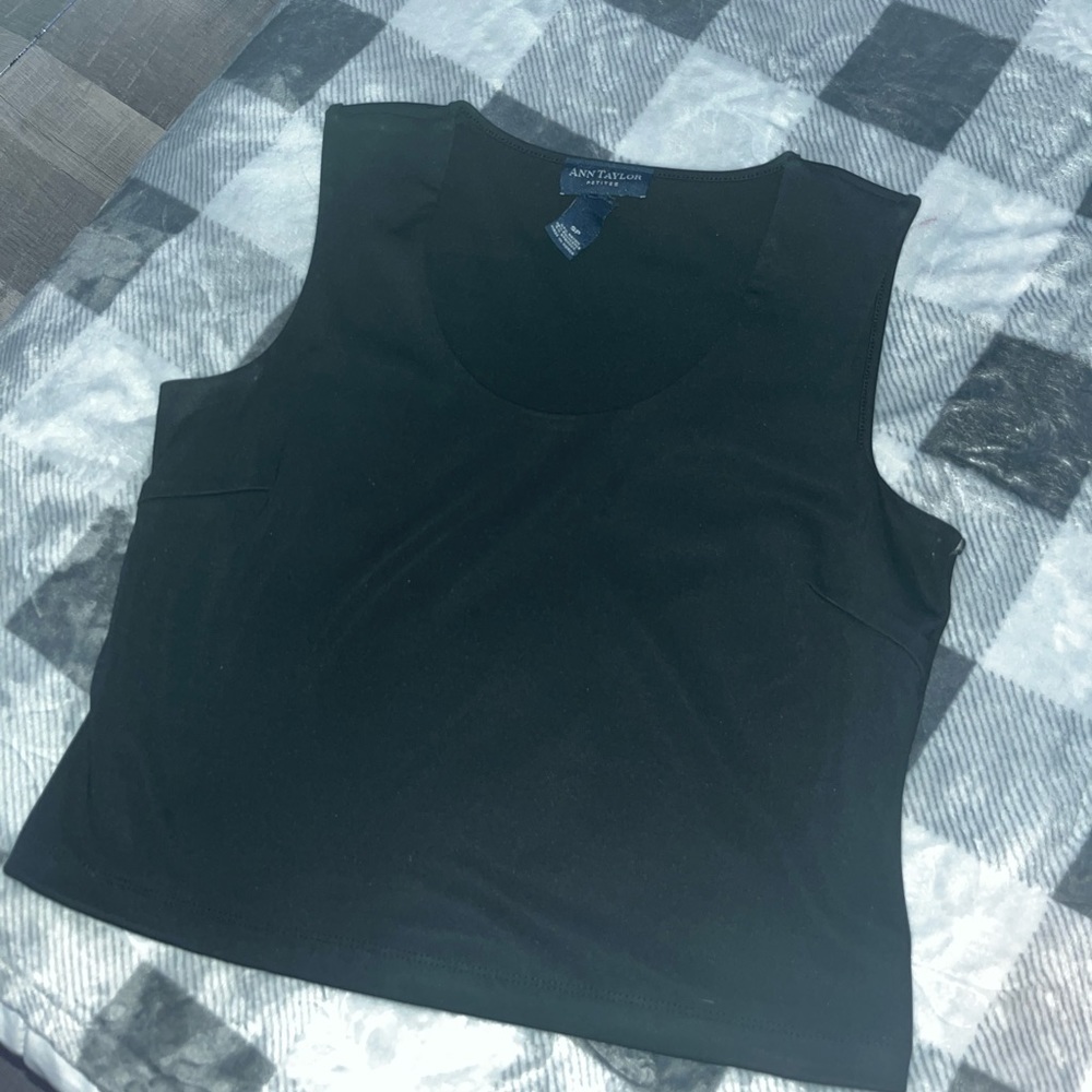 ANN TAYLOR scoop-neck tanktop!